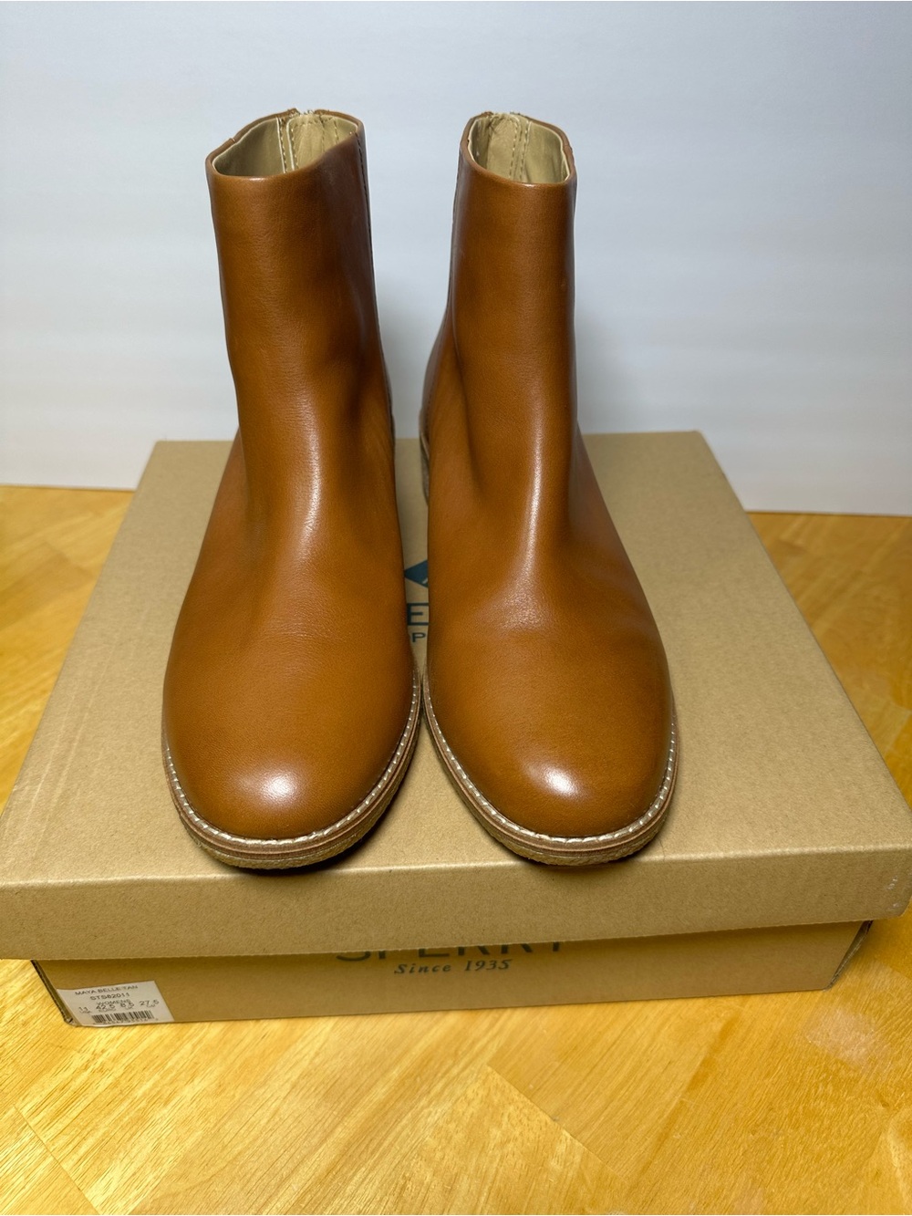 Sperry Womenโs Maya Belle Leather Ankle Boots in Tan